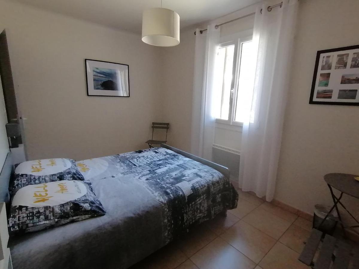 Chez Titi Appartement Mornas Buitenkant foto