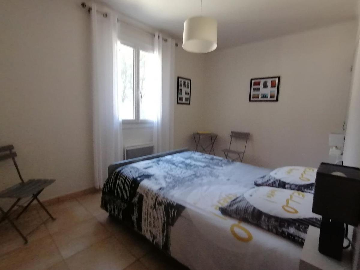 Chez Titi Appartement Mornas Buitenkant foto